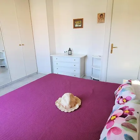 Apartment In - Regarda Travel *